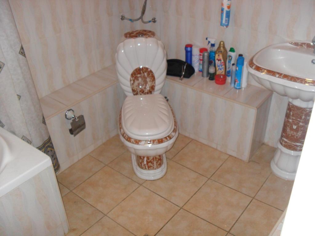 Guest House Vivaushba Bagvdanari Bilik gambar